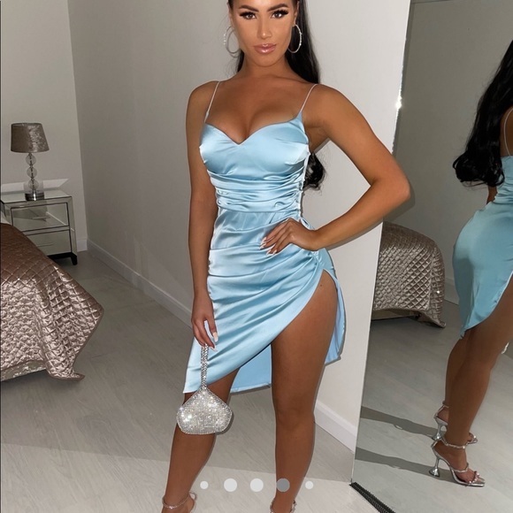💎Pretty little sin satin extreme slit dress - Picture 2 of 5